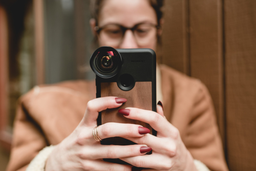 Moment - mobile camera lens and case