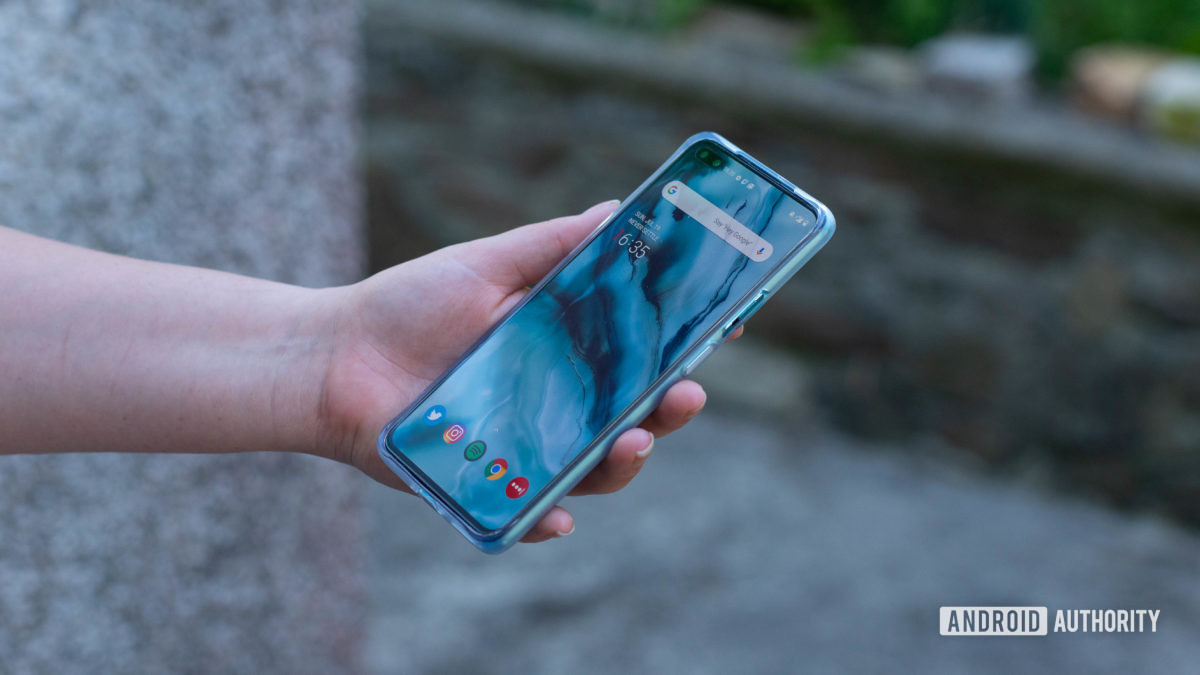 OnePlus Nord Device with the case on at the home screen
